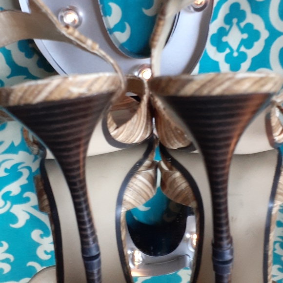ANN MARINO - Strapped Cork Tan & Dark Brown Heels - Picture 6 of 8